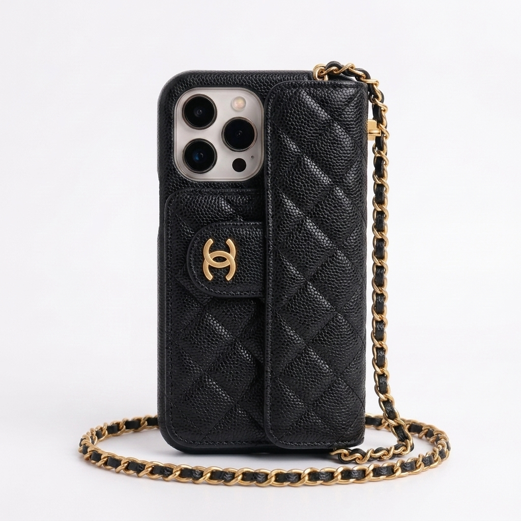 Coque CC Matelassée Noir — Maison CC